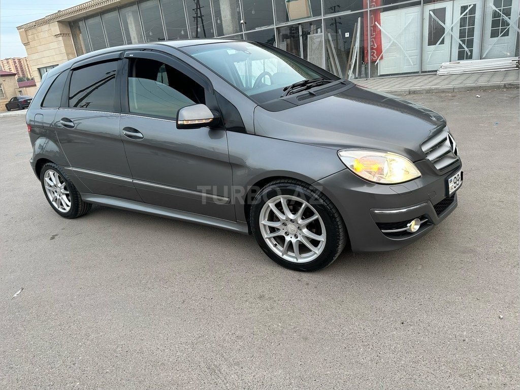 Mercedes B 170