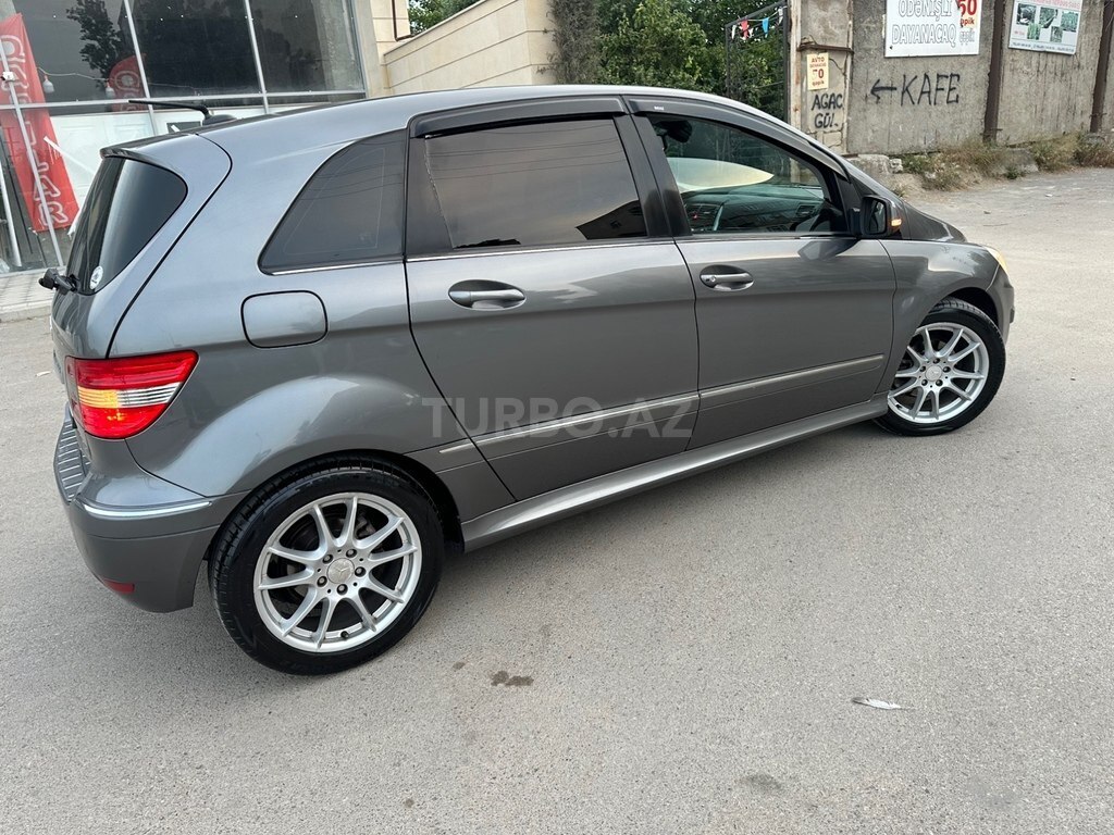 Mercedes B 170