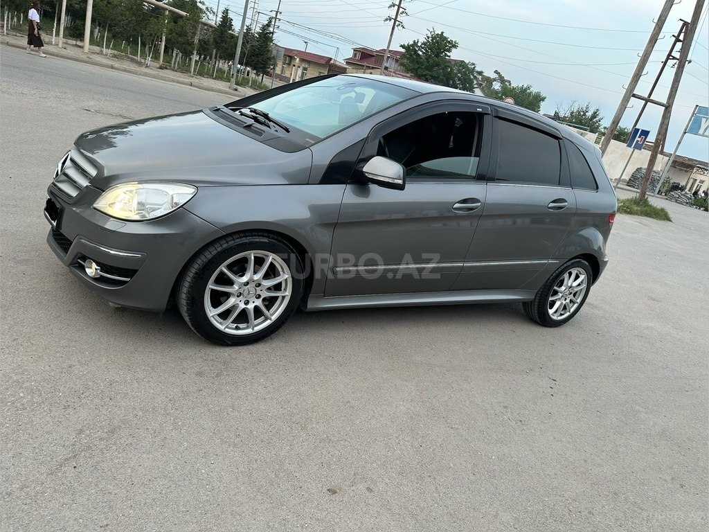 Mercedes B 170