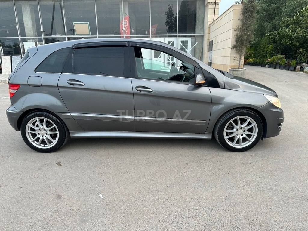 Mercedes B 170