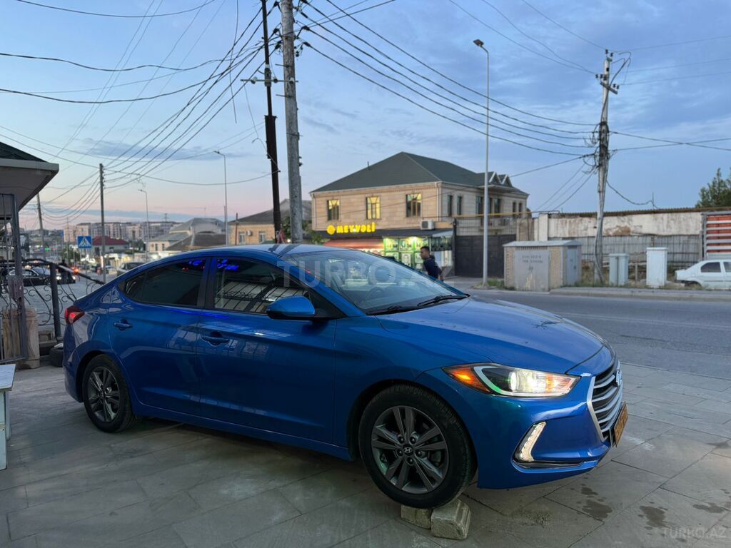 Hyundai Elantra