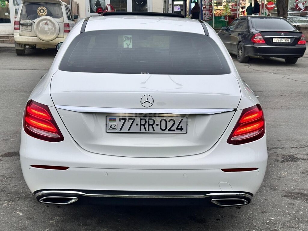 Mercedes E 220 d 4MATIC