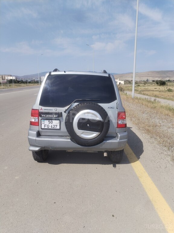 Mitsubishi Pajero io
