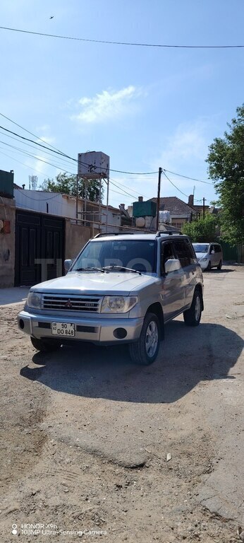 Mitsubishi Pajero io