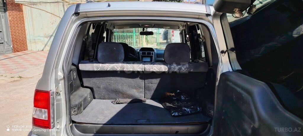 Mitsubishi Pajero io