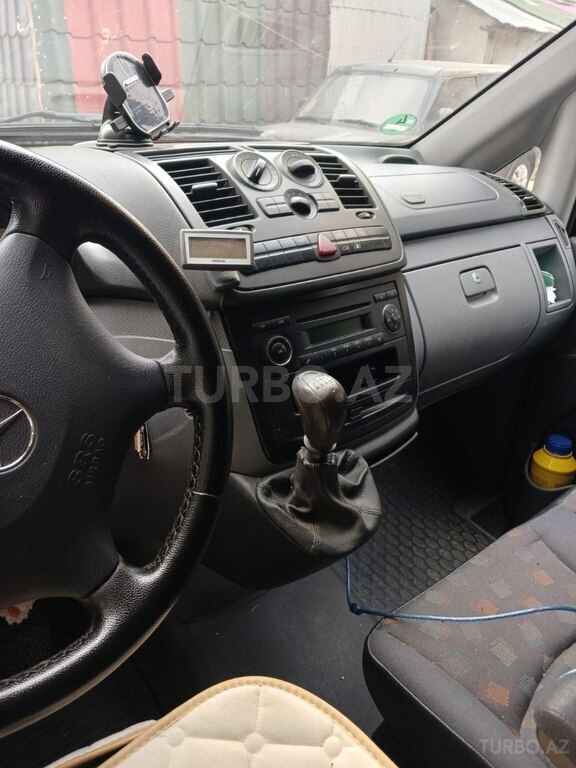 Mercedes Vito 111