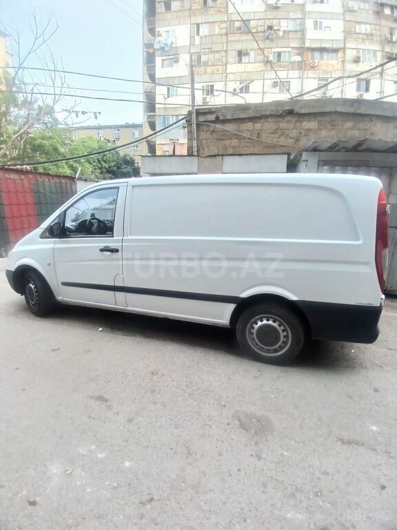 Mercedes Vito 111