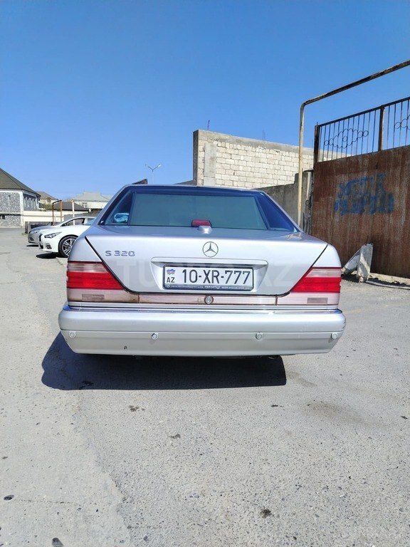 Mercedes S 320