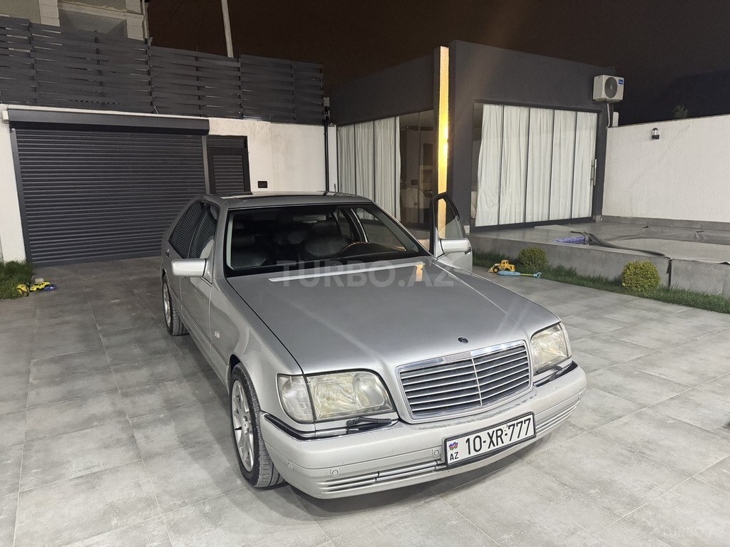 Mercedes S 320