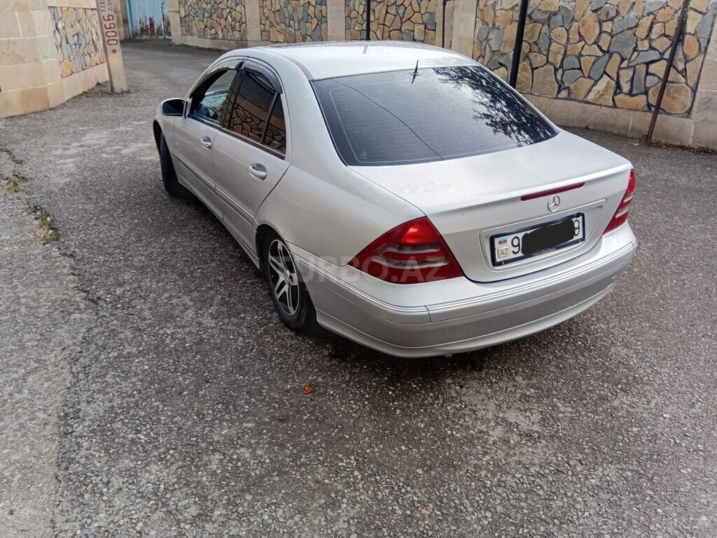 Mercedes C 220