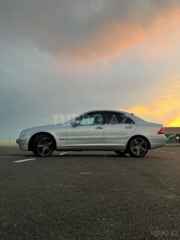 Mercedes C 240