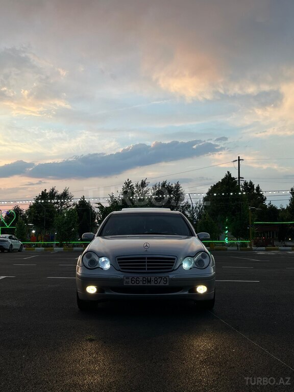 Mercedes C 240