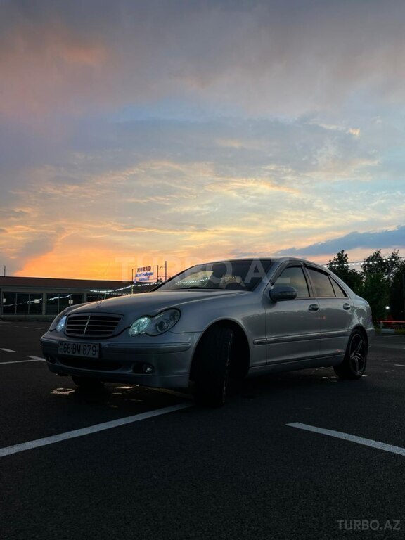 Mercedes C 240