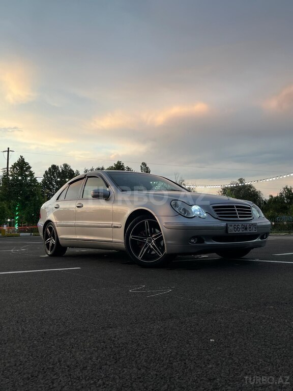 Mercedes C 240