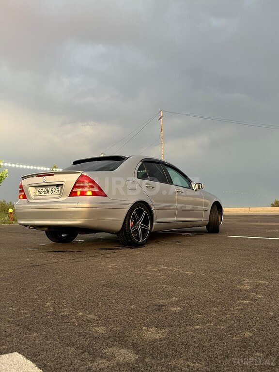 Mercedes C 240