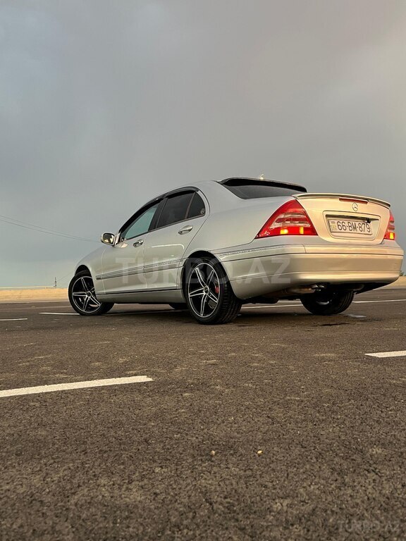 Mercedes C 240