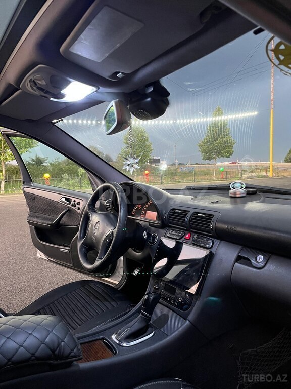 Mercedes C 240