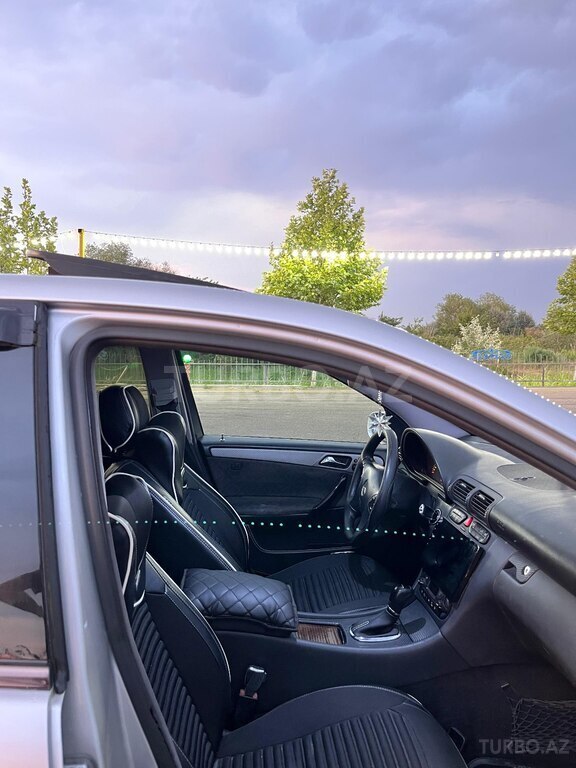 Mercedes C 240