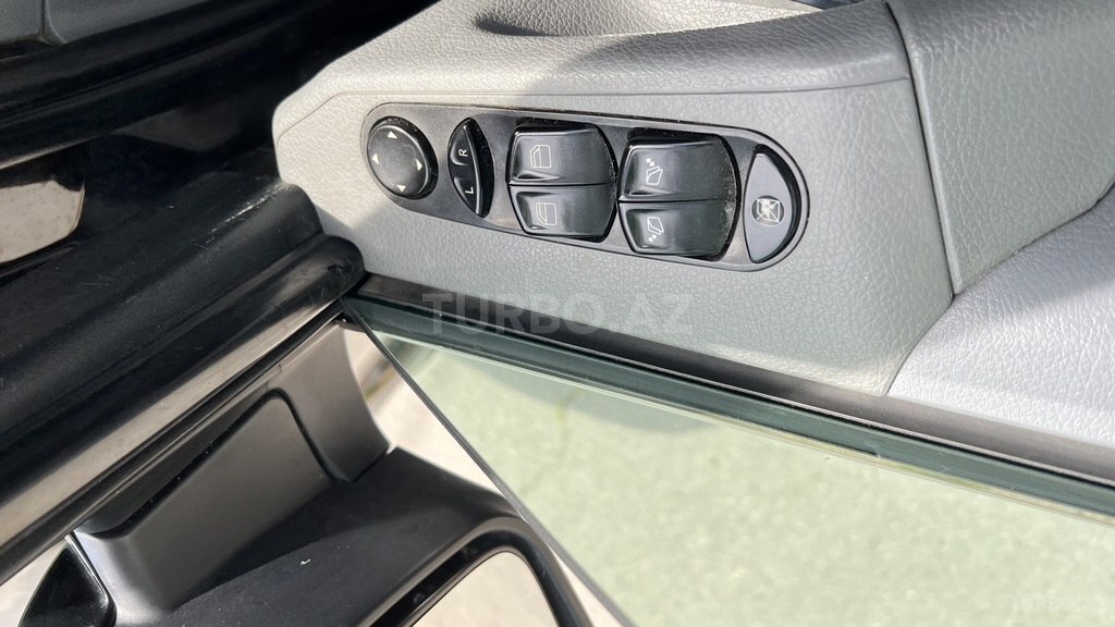 Mercedes Viano