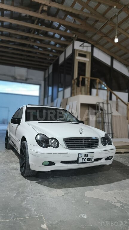 Mercedes C 240
