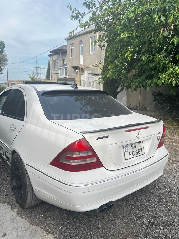 Mercedes C 240