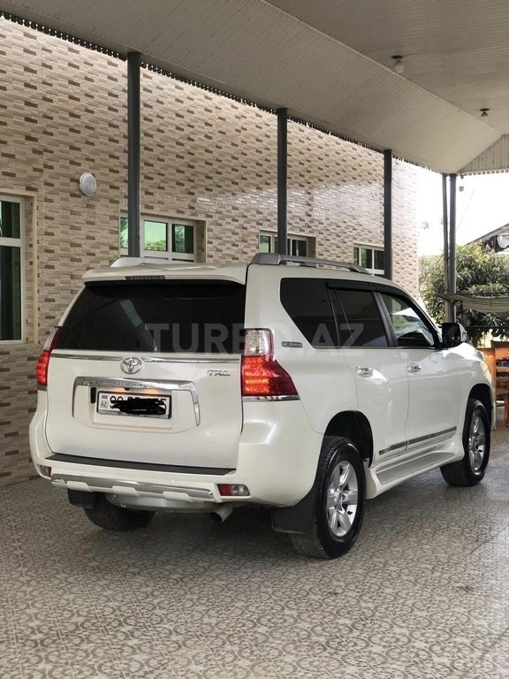 Toyota Land Cruiser Prado