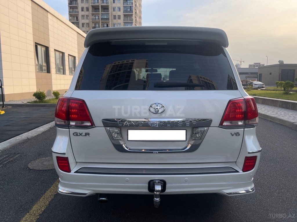 Toyota Land Cruiser