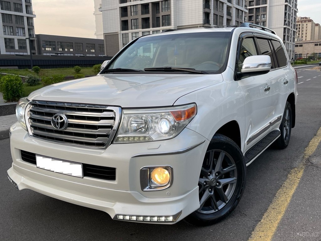 Toyota Land Cruiser