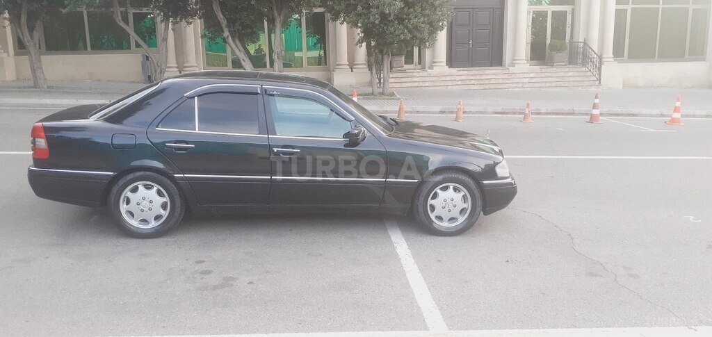 Mercedes C 220