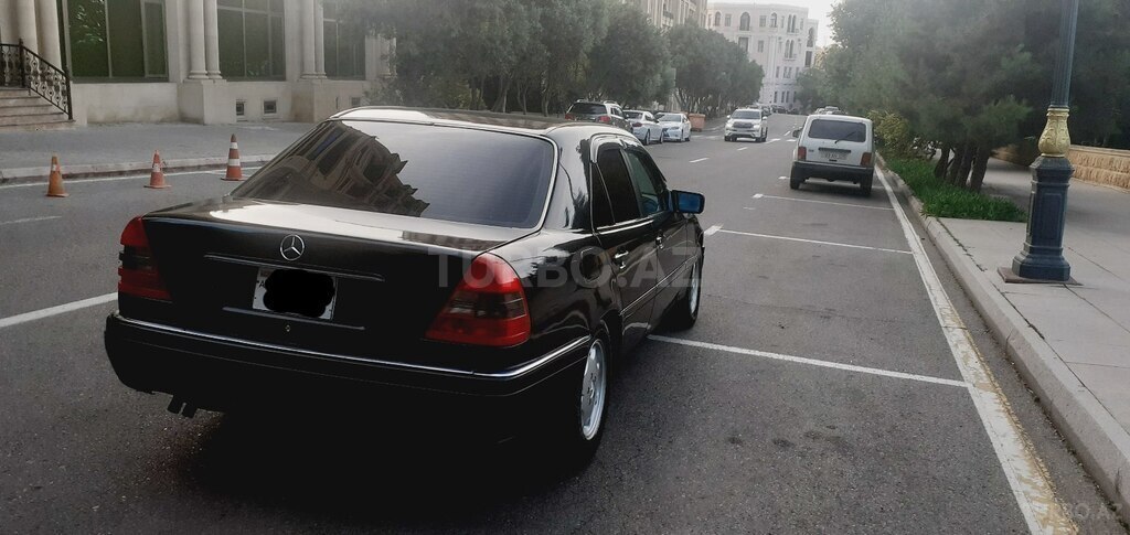 Mercedes C 220