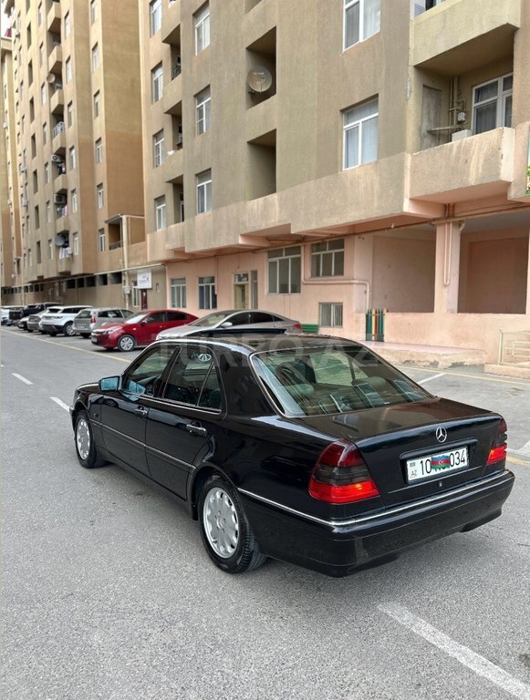 Mercedes C 220