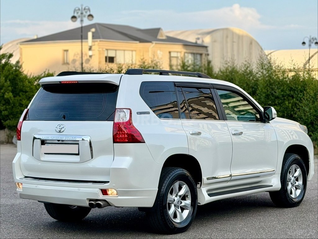 Toyota Land Cruiser Prado