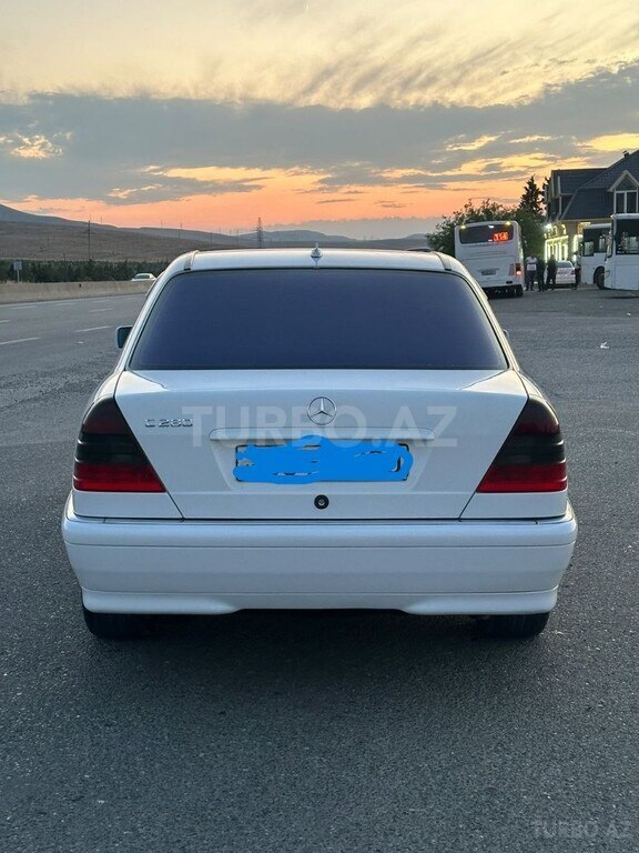 Mercedes C 280