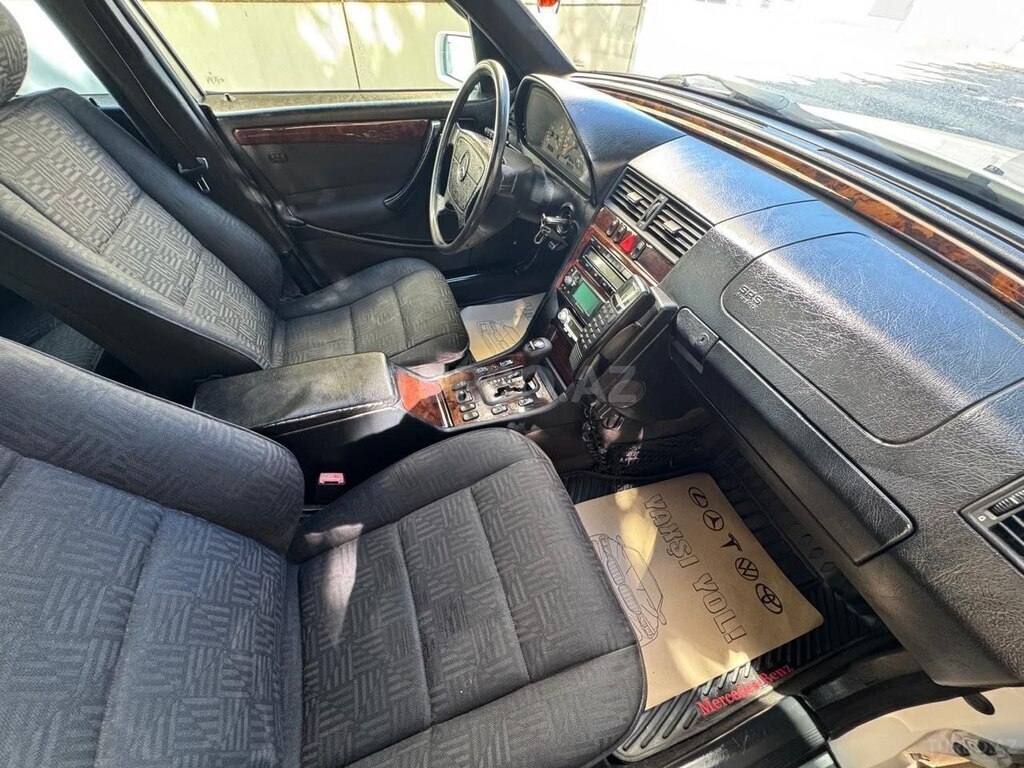 Mercedes C 280