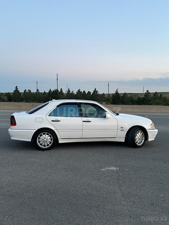 Mercedes C 280