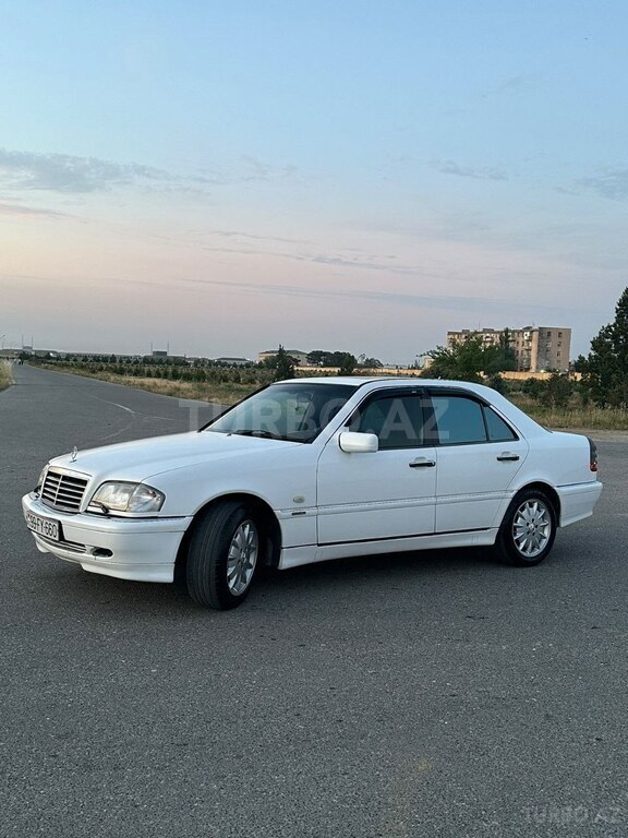 Mercedes C 280