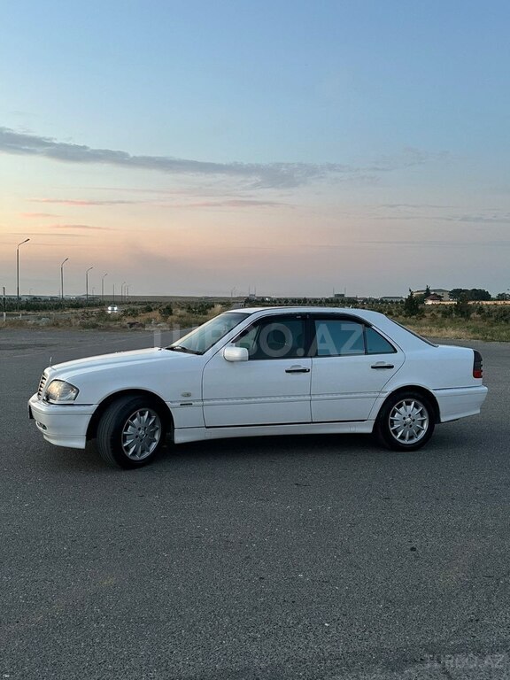 Mercedes C 280
