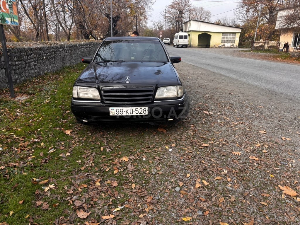 Mercedes C 180