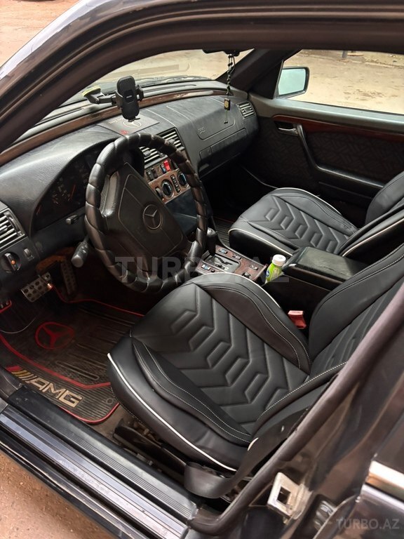 Mercedes C 180