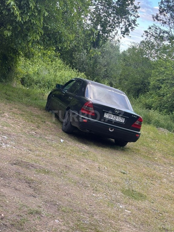 Mercedes C 180
