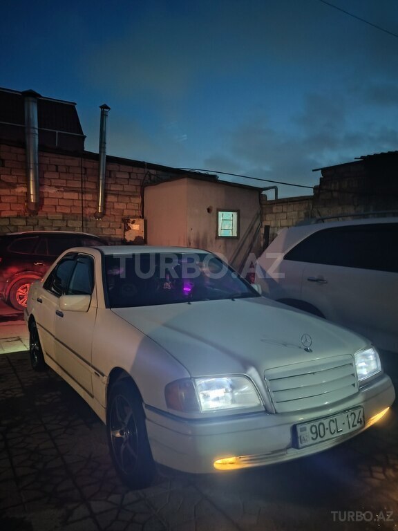 Mercedes C 180