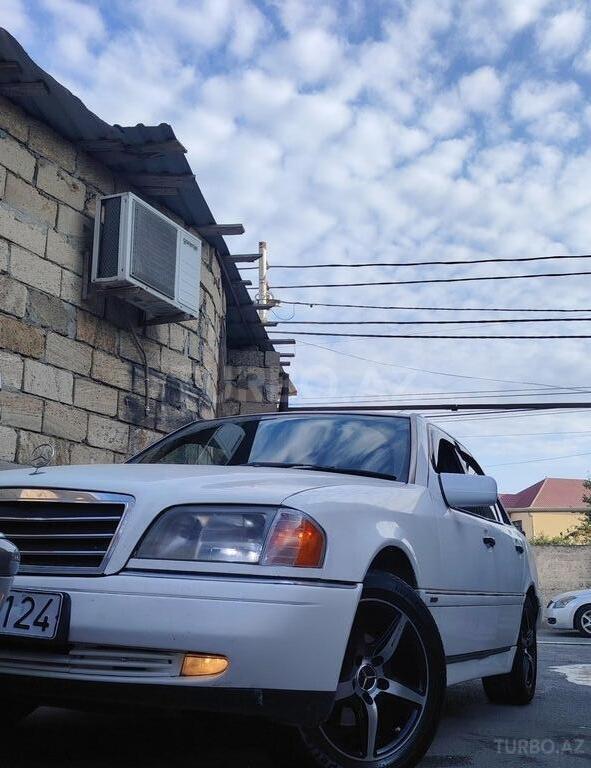 Mercedes C 180