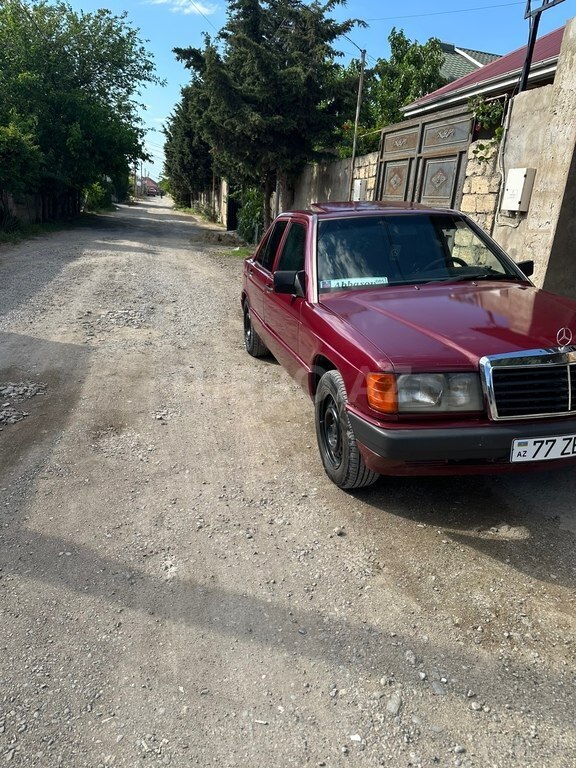 Mercedes 190