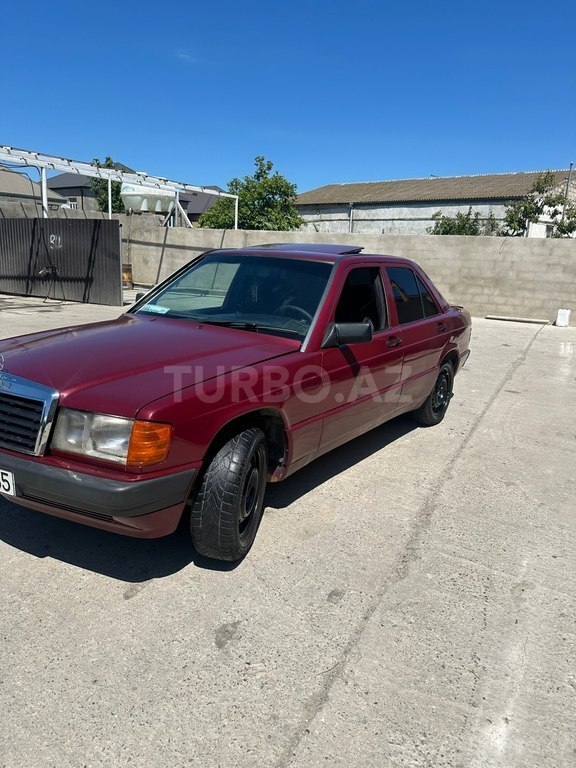Mercedes 190
