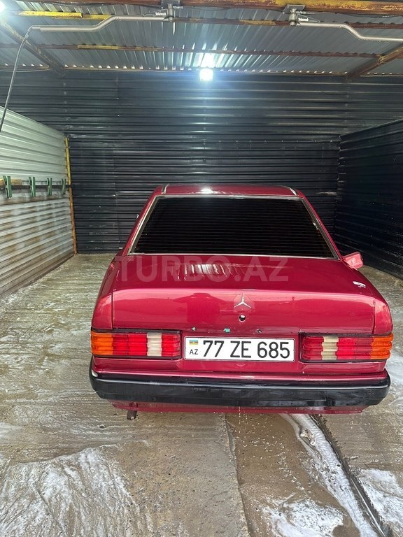 Mercedes 190