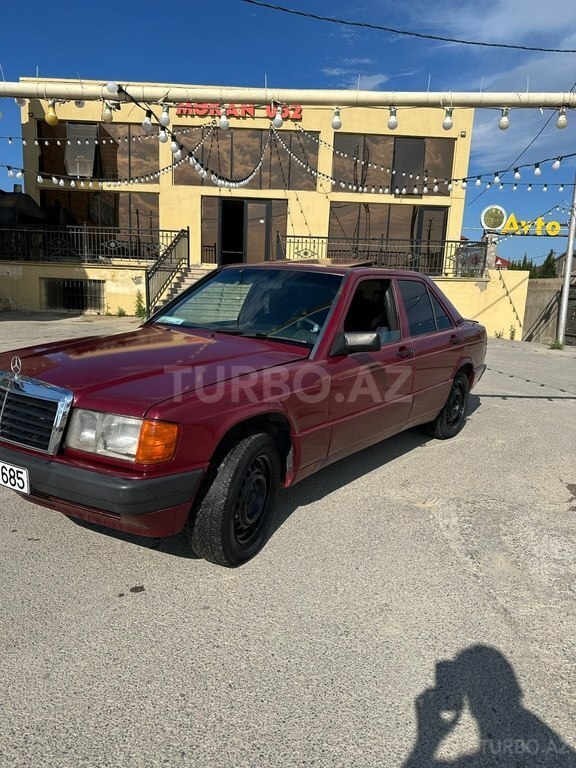 Mercedes 190