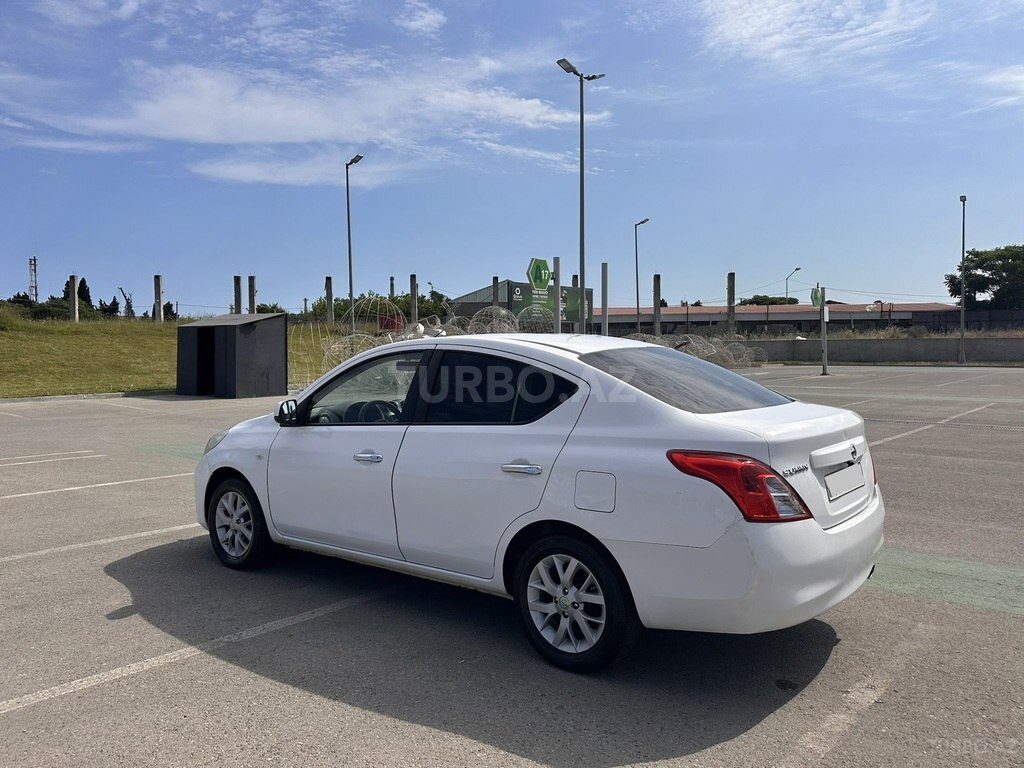 Nissan Sunny