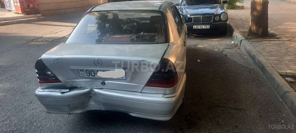 Mercedes C 220