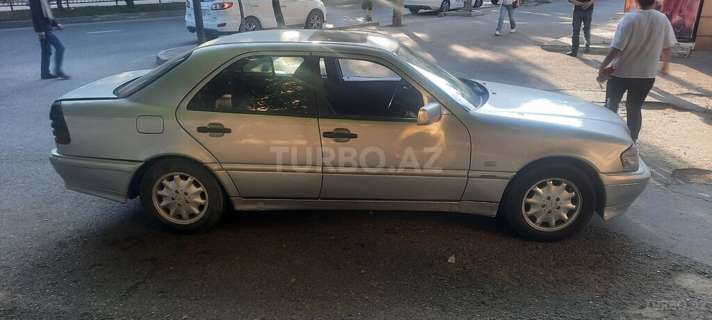 Mercedes C 220