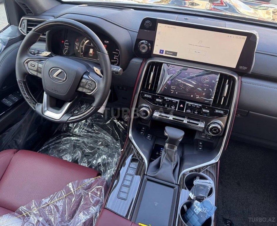 Lexus LX 600